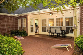 Spacious King Suite Mid Town Home With Serene Patio